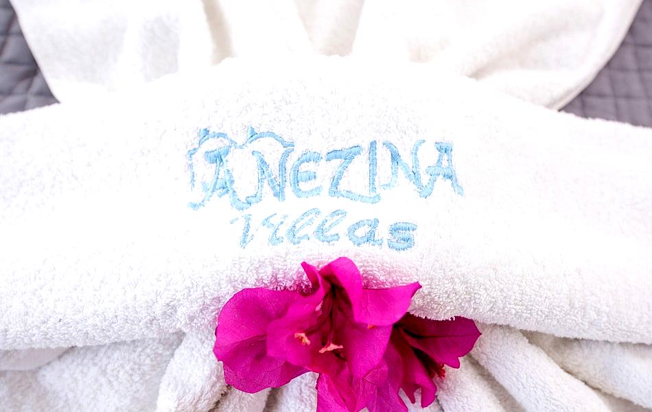 Anezina Villas